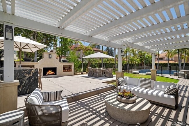 Building Photo - 12380 Marlow Ave