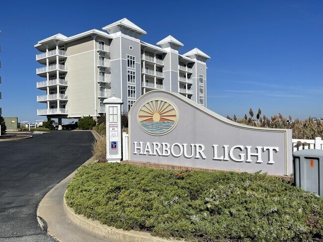 Primary Photo - 102 Williams St