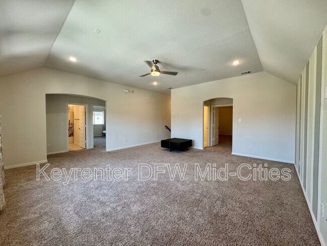 Building Photo - 2016 Remington Dr