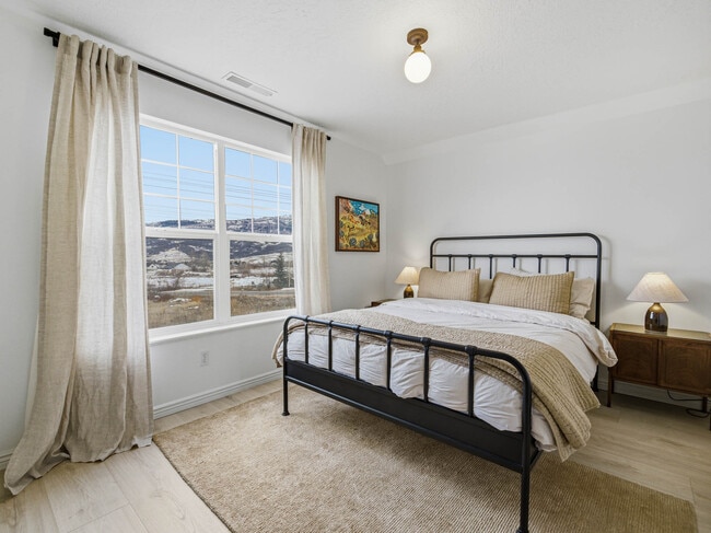 Building Photo - 4887 E Willowbrooke Cir