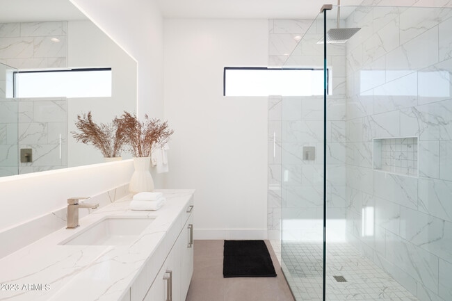 Building Photo - 13625 N 88th Pl