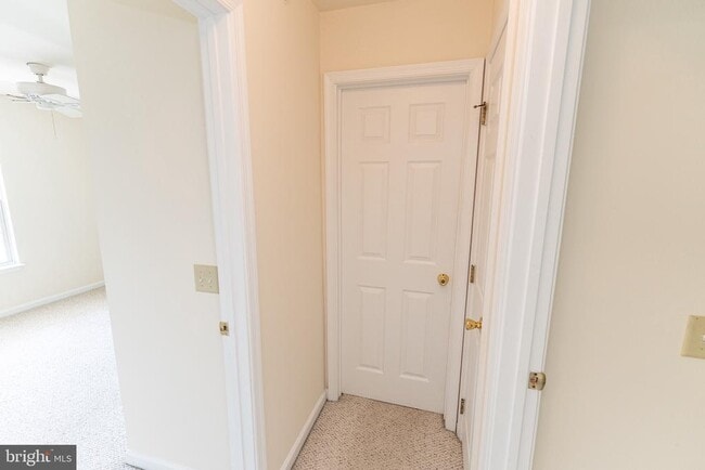Building Photo - 3500 Sanibel Cir