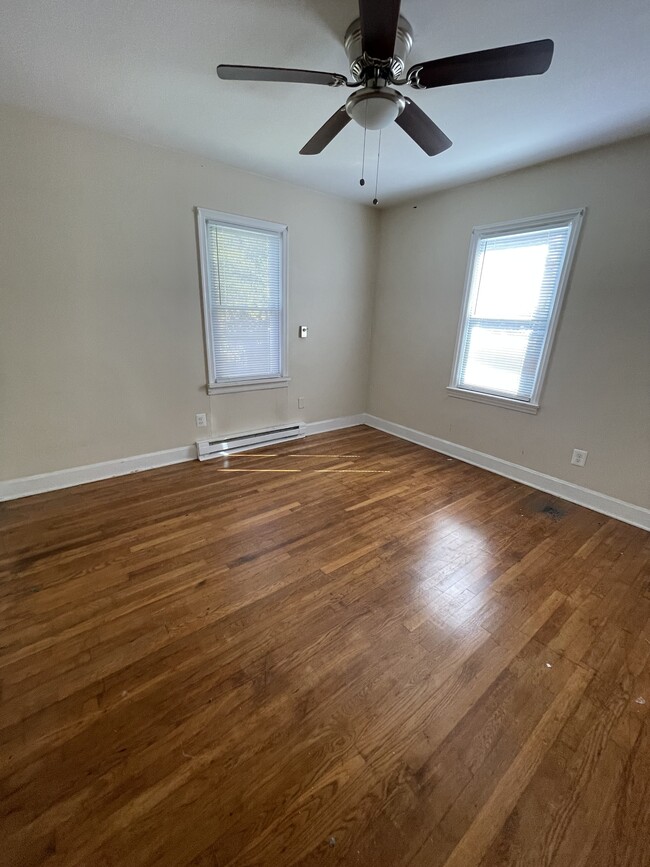 Building Photo - 515 Truitt St