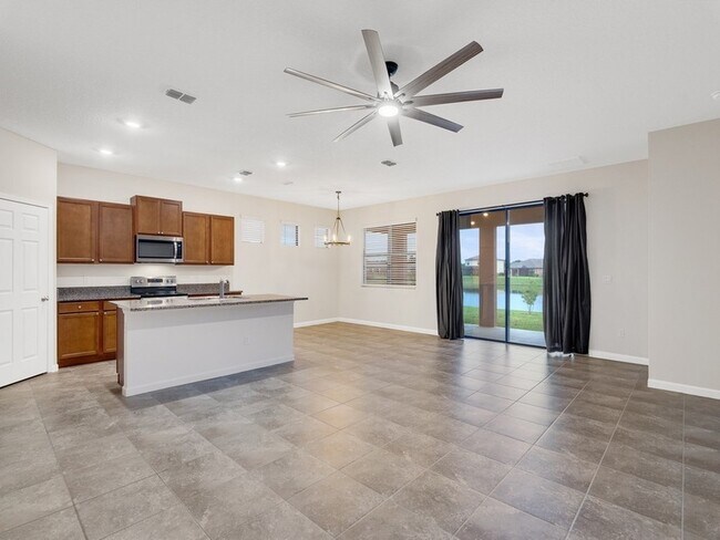 Building Photo - 6780 Canterbridge Dr