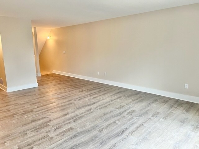 Building Photo - 533 Misty Meadow Blvd