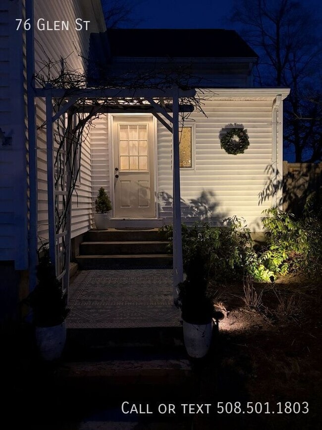 Building Photo - 76 Glen St