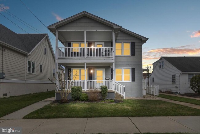 Building Photo - 1527 Bay Ave