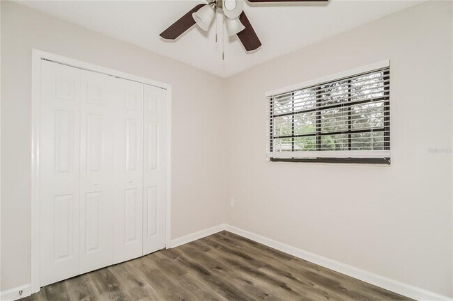 Building Photo - 5312 Sun Valley Ct