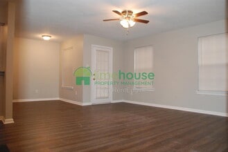 Building Photo - 1311 Tait Close