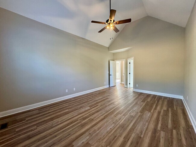 Building Photo - Traemoor At Lakewood