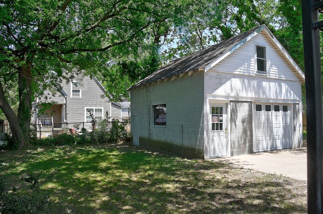 Building Photo - FOR RENT  - NORFOLK / ODU AREA