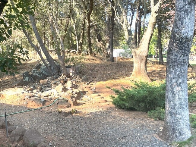 Building Photo - Single story golf course 3/2 home in Lake ...