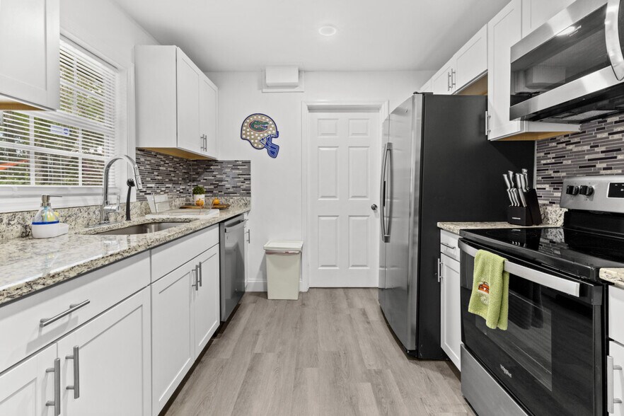 Building Photo - 2614 NW 8th St