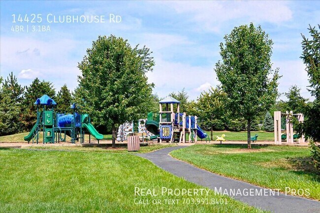 Building Photo - 14425 Clubhouse Rd