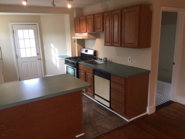 Building Photo - 1611 N Rodney St