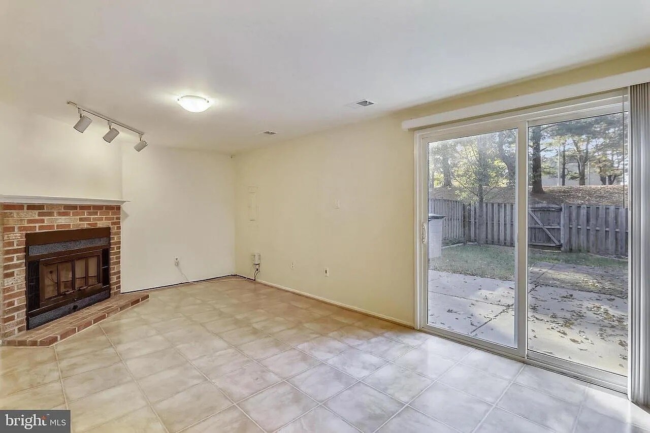 Building Photo - 15902 Yukon Ln