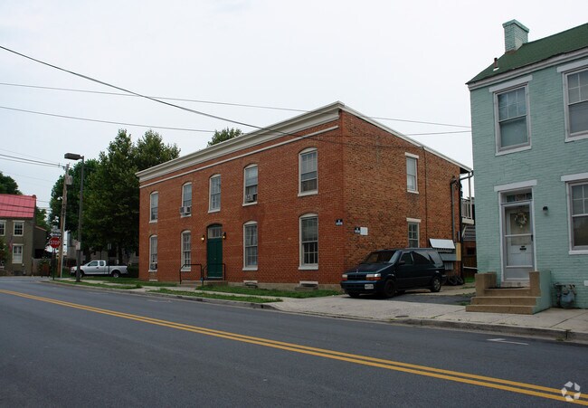 Primary Photo - 191 W All Saints St