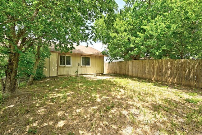 Building Photo - 10604 Lanshire Dr