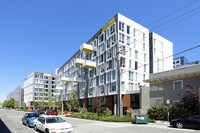 Building Photo - 8th + Republican