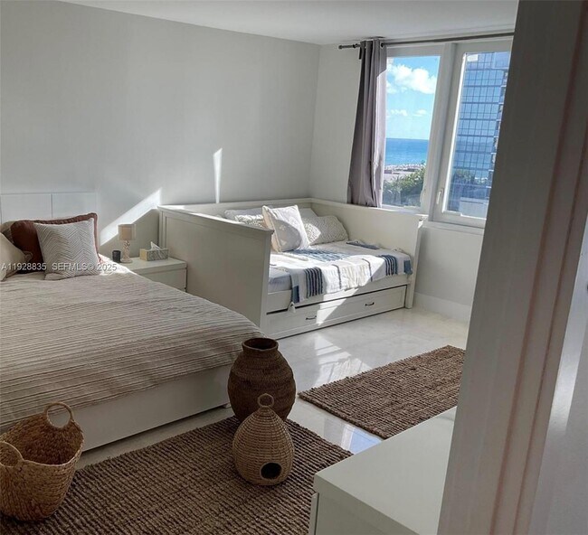 Building Photo - 2301 Collins Ave