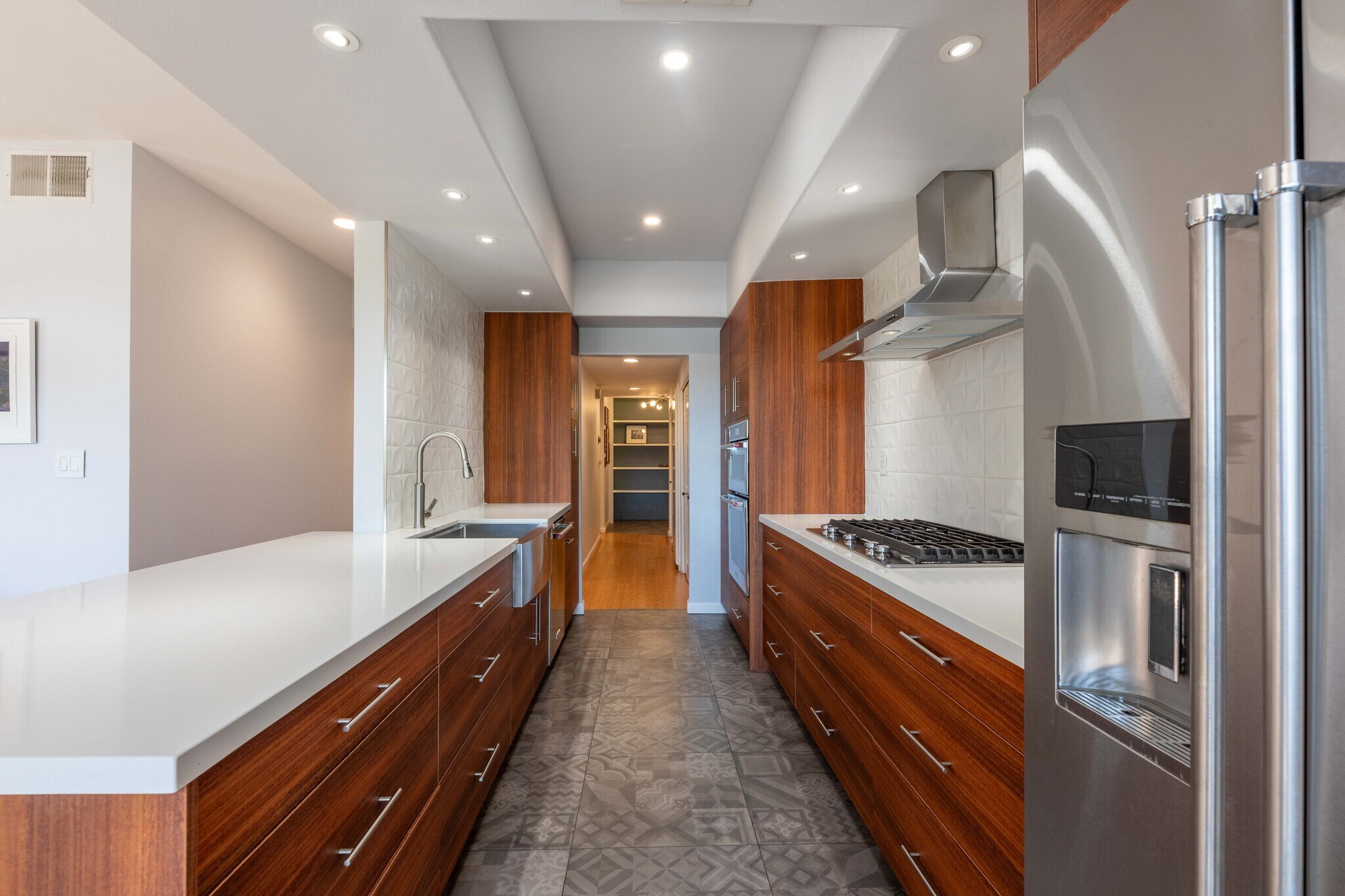 kitchen - 11322 Camarillo St