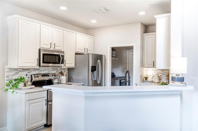Building Photo - 8741 Bigelow Dr