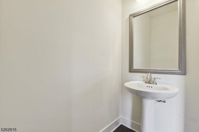 Building Photo - 12 Gerhard Pl