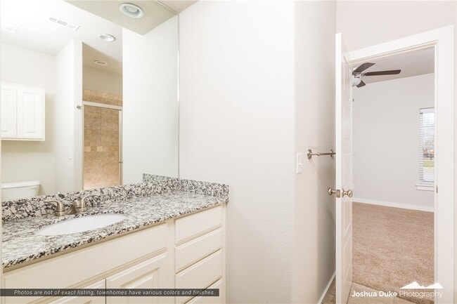 Building Photo - 1636 N Golf Club Dr