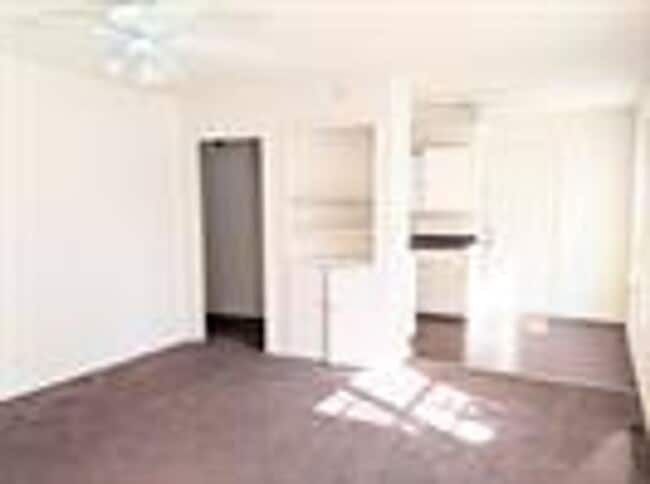 Building Photo - 6403 Hollis Ave