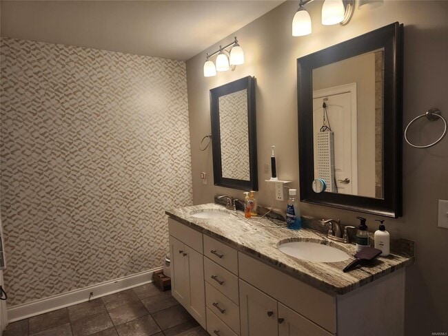 Building Photo - 105 Herman Dr