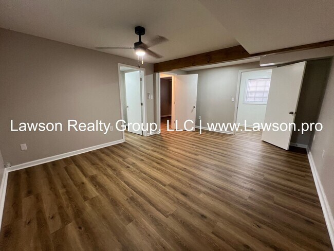 Building Photo - Five Bedroom, Updated Split Level in South...