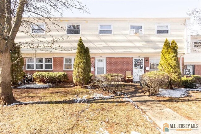 Primary Photo - 234 Inza St