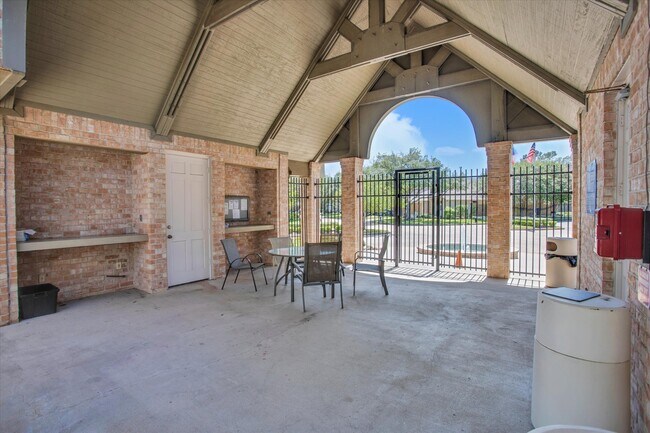 Building Photo - 6906 Afton Woods Dr