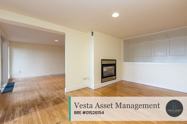 Building Photo - 301-303 Corbett Avenue