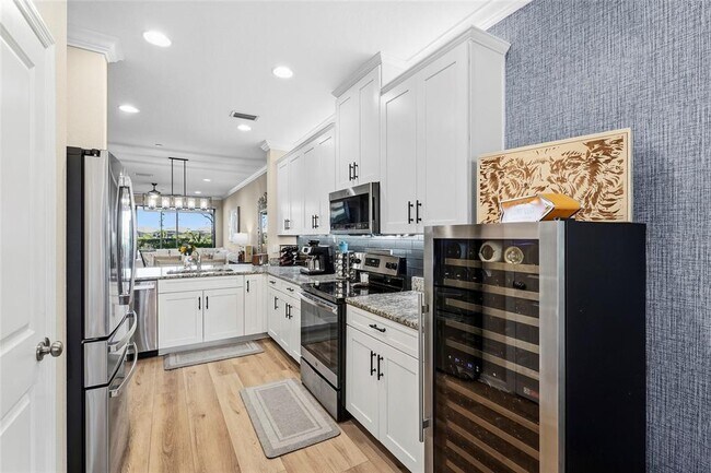 Building Photo - 13731 Messina Loop