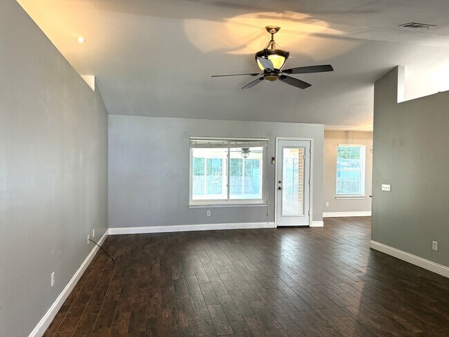 Building Photo - 2813 Atoka Trail