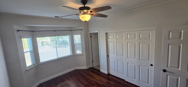 Building Photo - Charming single story home