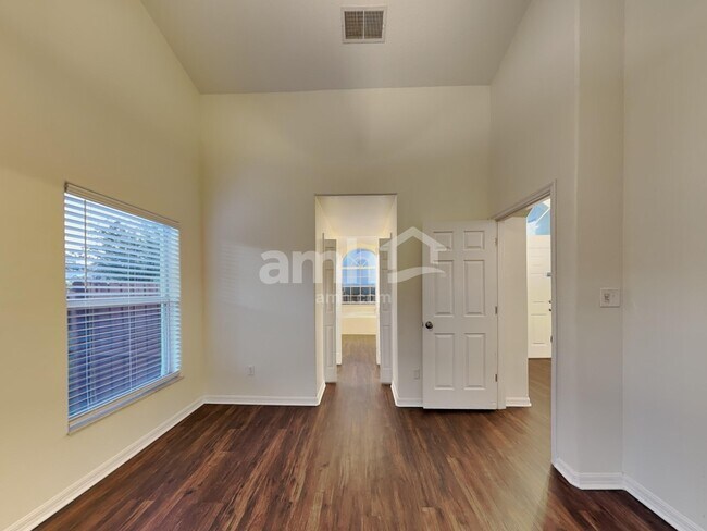 Building Photo - 2006 Ruby Red Blvd