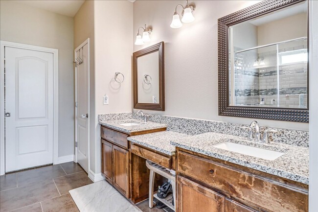 Building Photo - 7617 Diamond Dr.