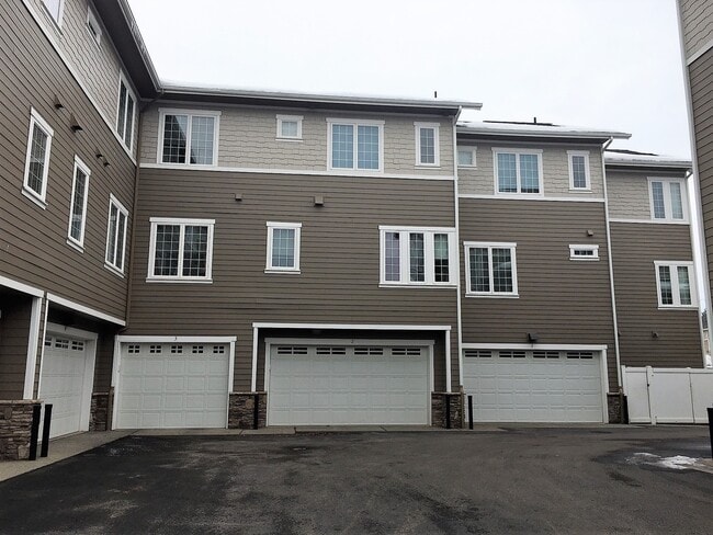 Building Photo - MILL RIVER CONDO (APP#3)