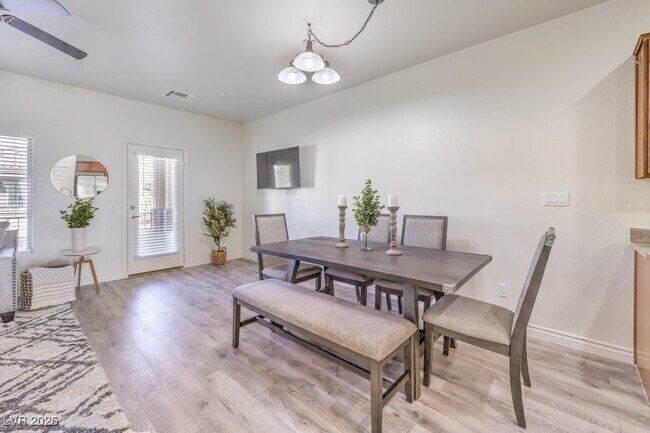 Building Photo - 7832 Blesbok Ct