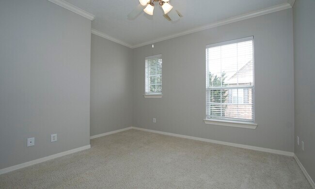 Building Photo - 1515 Olive Park