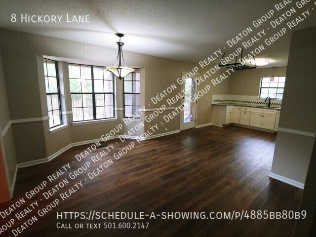 Building Photo - 8 Hickory Ln