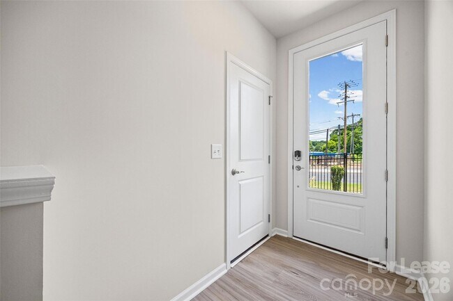 Building Photo - 5640 Kingspan Dr