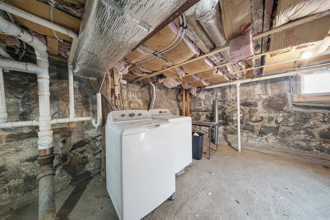 Building Photo - 11 Willet St