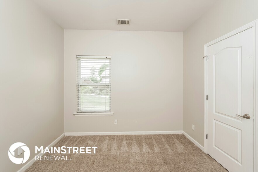 Building Photo - 4563 Rosser Loop Dr