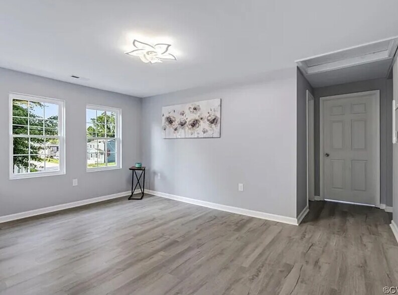 Building Photo - 904 Willcox St