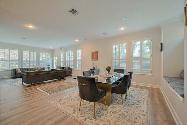 Building Photo - 1413 Whispering Pines Dr