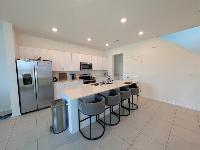 Building Photo - 3385 Lapis Lk Dr
