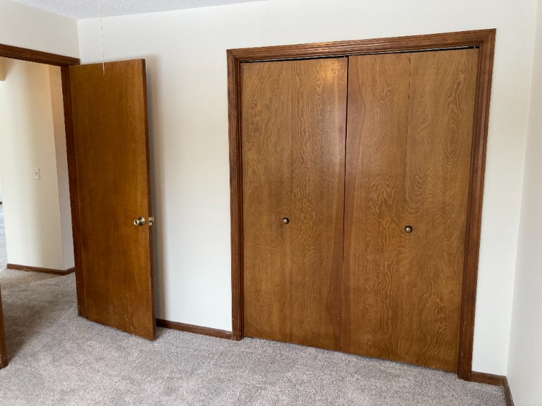 Building Photo - 488 60th St SE